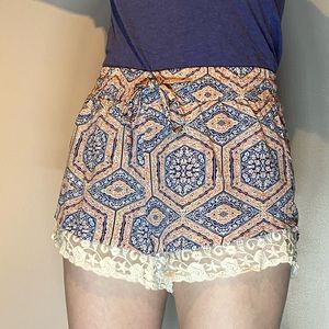 Light multicolored shorts
